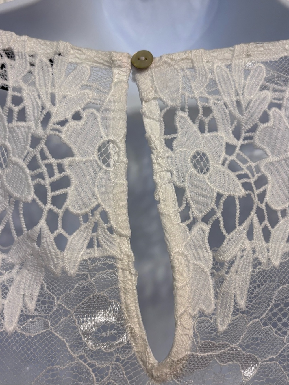 Boston Proper Lace Top - Picture 3 of 8